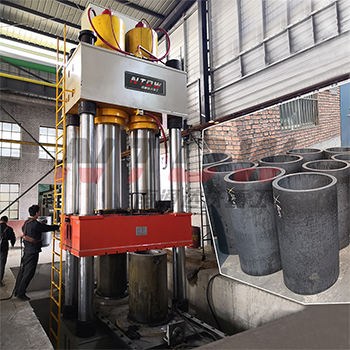 石墨坩埚模压成型生产设备_1500吨2000吨石墨坩埚液压机