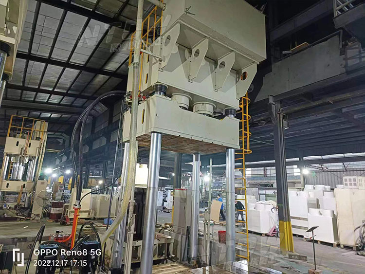 1500吨SMC复合材料成型液压机
